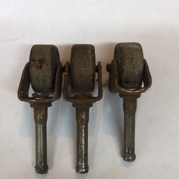VINTAGE Metal Caster Wheels - Picture 4 of 6